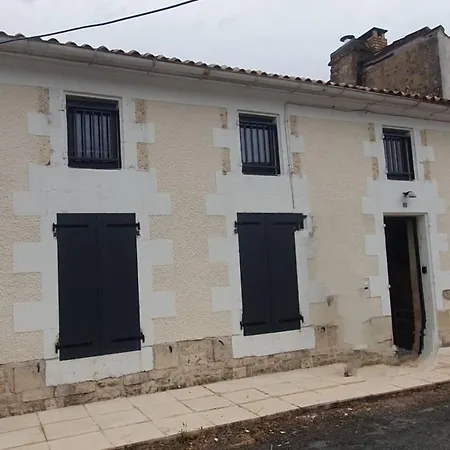 L'artancoise - Maison Authentique Avec Piscine Creusee Privative بيت للعطل Archingeay